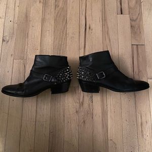 Leather heel spiked boots!